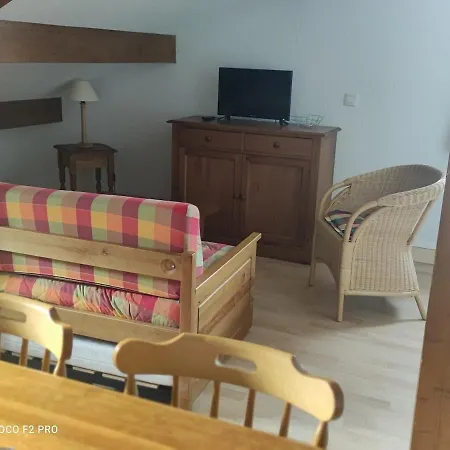 Entier Ustou Guzet Apartment