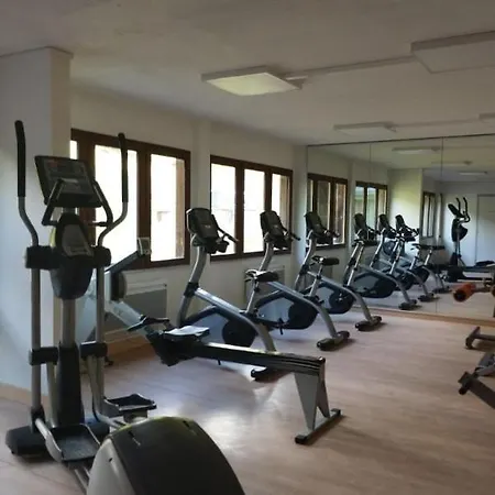 Entier Ustou Guzet Apartment *